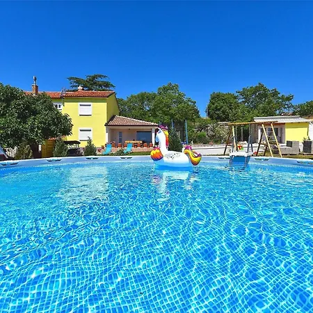 Mit Privatpool Fuer 6 Personen Ca 67 Qm In Zminj, Istrien Binnenland Von Istrien * Žminj